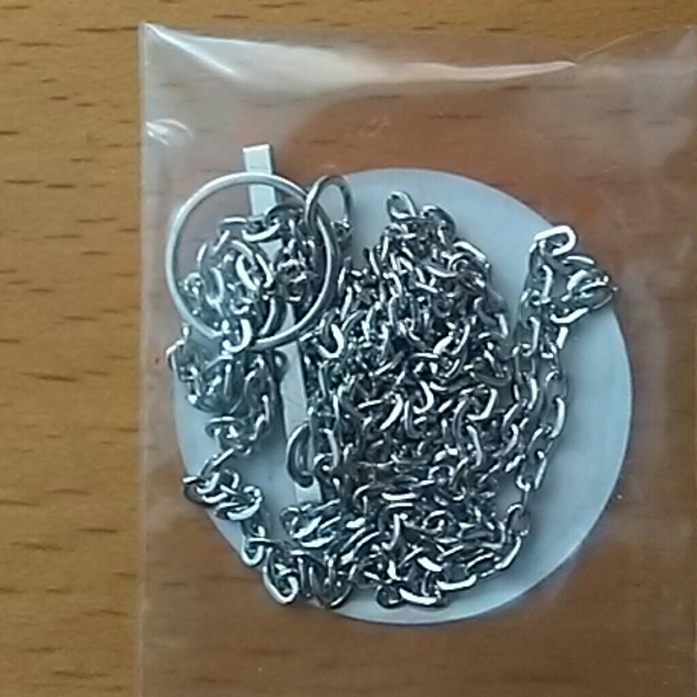 Necklace - Picture 2 of 3
